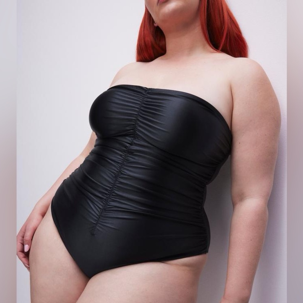 Good American | Strapless Ruched One Piece | Black | Size 6 | Fits XXL (20/22)